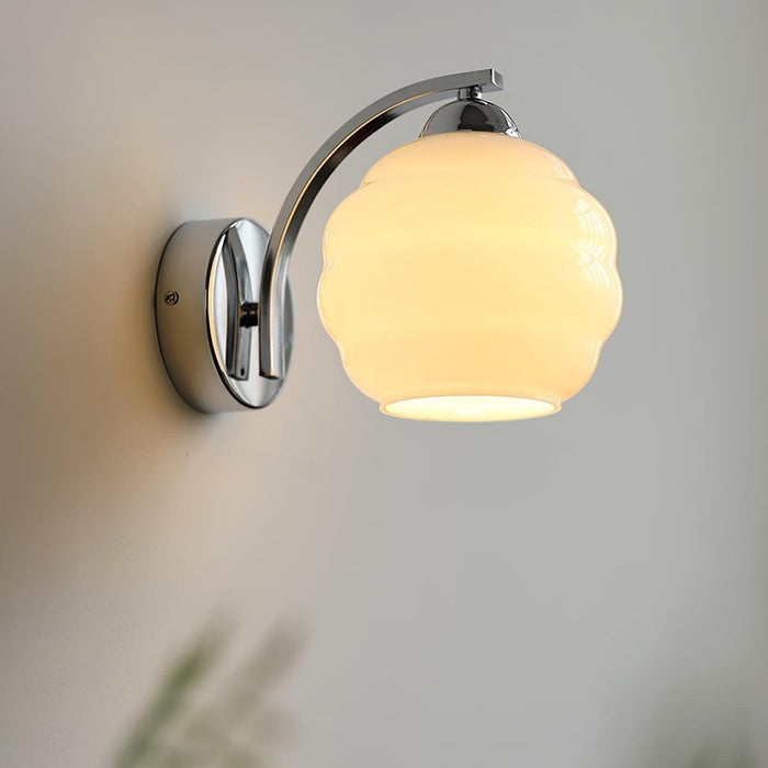 Lampa Ścienna Art Deco Kinkiet z Białym Szkłem i Złotym Wykończeniem – Stylowy Kinkiet na Ścianę do Wnętrz 3