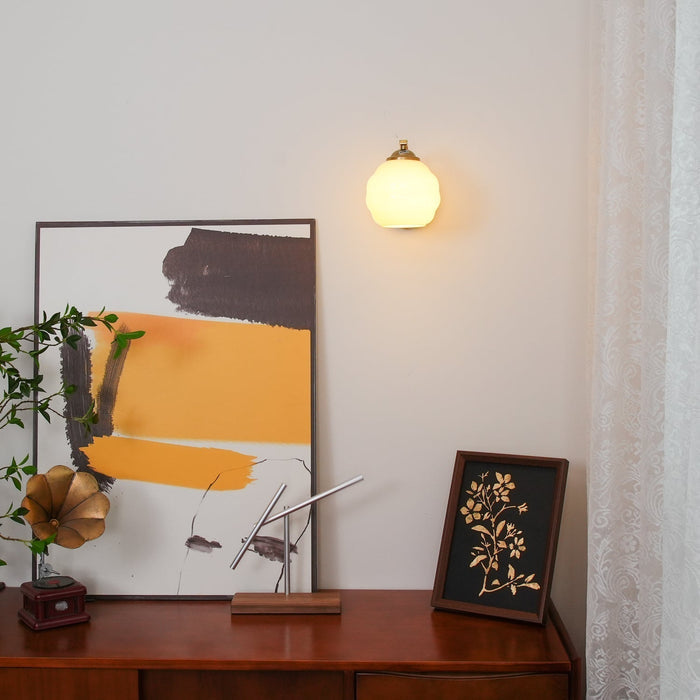 Lampa Ścienna Art Deco Kinkiet z Białym Szkłem i Złotym Wykończeniem – Stylowy Kinkiet na Ścianę do Wnętrz 6