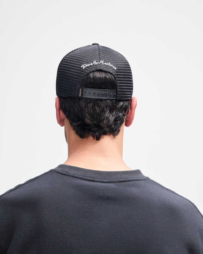 Forecourt Trucker - Black, view 2|Model
