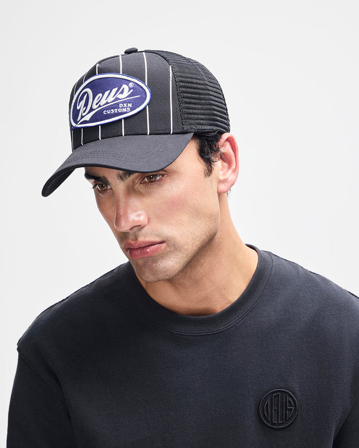 Forecourt Trucker - Black, view 5