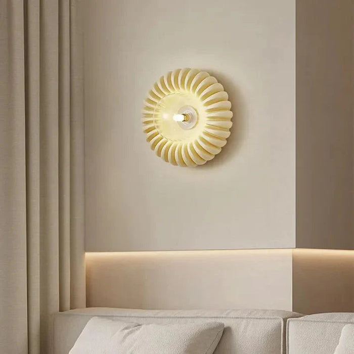 Nowoczesny Kinkiet Ścienny z Żywicy do Sypialni i Salonu – Stylowy Design, Łatwy Montaż, Wysoka Jakość 3