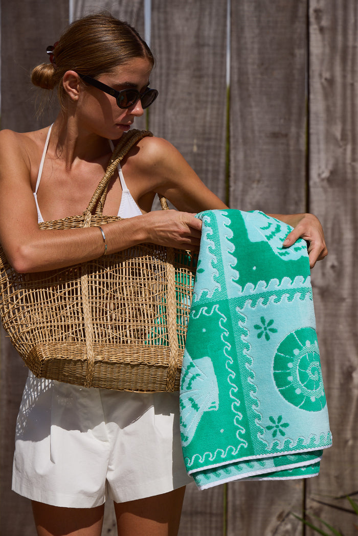 Shell Grid Clover Aquarias Beach Towel